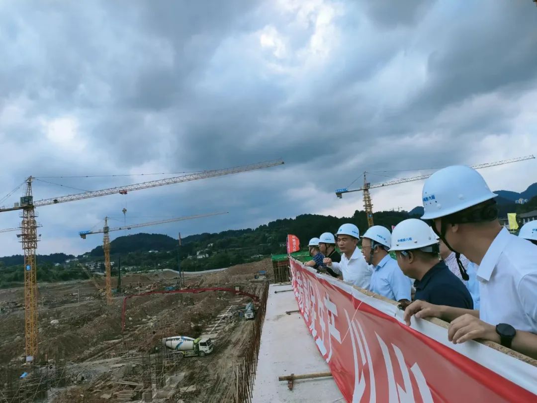 汪家强率队到贵州老哥俱乐部扩建项目现场调研服务指导